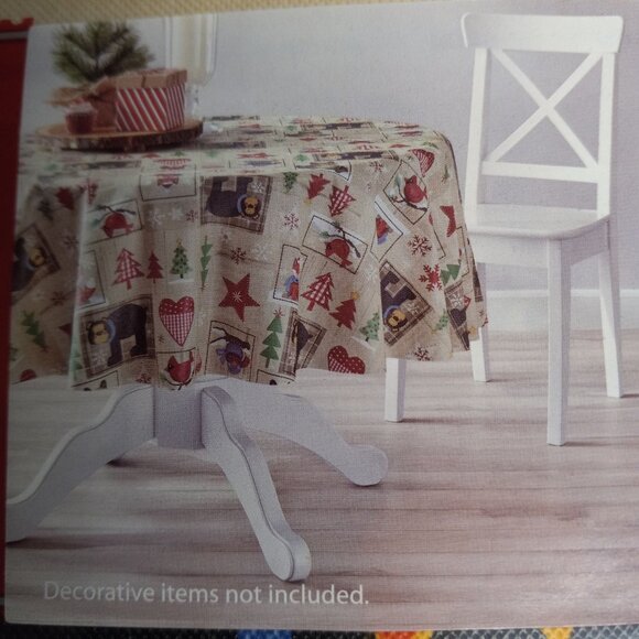 Holiday Time Vinyl Tablecloth Round 70" Christmas Print Bears Cardinals Fox NEW - Picture 1 of 7